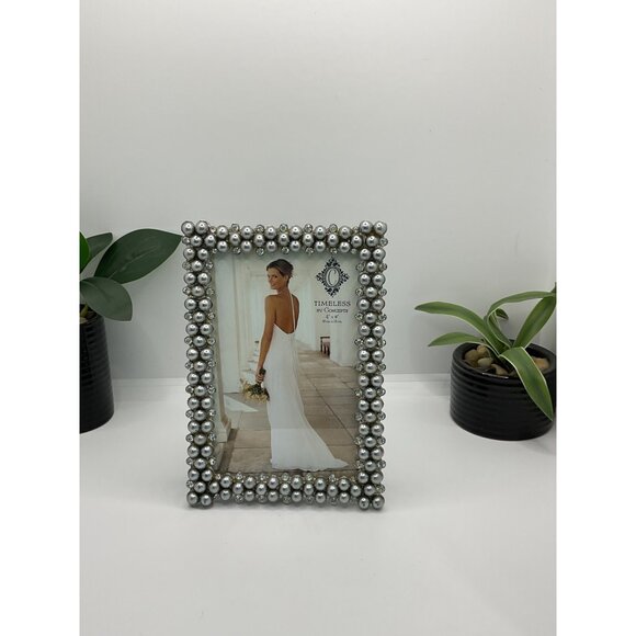 Timeless By Concepts Silver Pearl & Rhinestone 4x6 Picture Frame With Velvet Bac - Picture 6 of 6